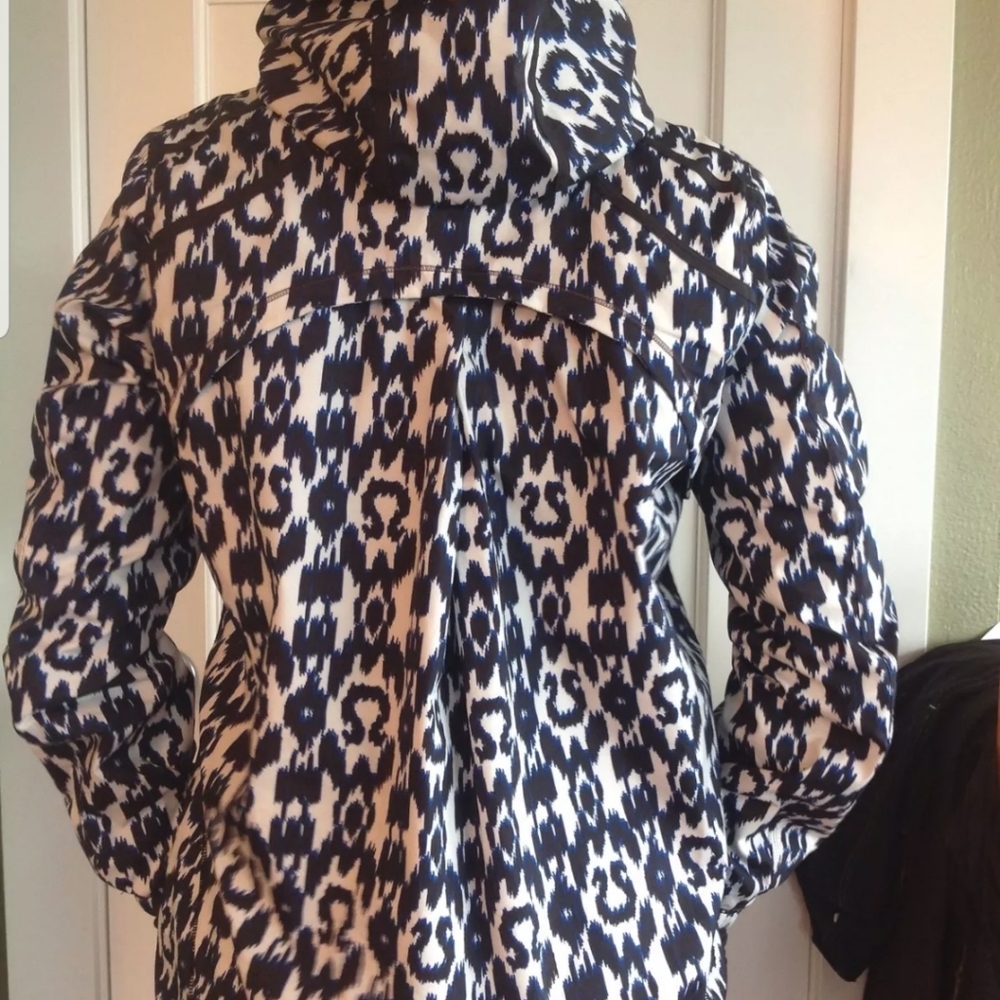 Lululemon Run Will Power Jacket ! - Picture 7 of 15